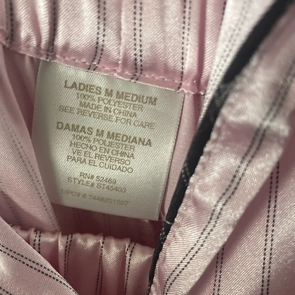 Adorable pink pinstriped satin pajamas SZ M - Picture 3 of 8